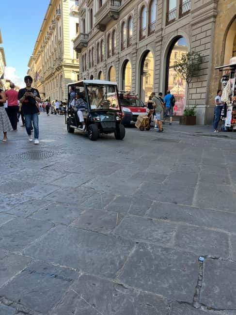 Florence Golf Cart Tour City Center & Piazzale Michelangelo - Meeting the green cart and starting smoothly