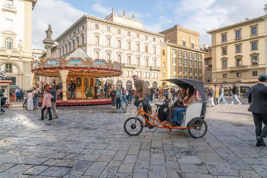 Florence: Guided City Tour by Rickshaw - Tornabuoni Street, then back to Repubblic Square