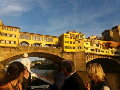 Guided Gondola Boat Tour with a Glass of Wine