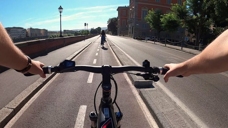 Florence: Guided Tour by E-Bike with Gelato & optional Lunch - Piazza Santo Spirito to Piazza Pitti: Where the Ride Gets More Human