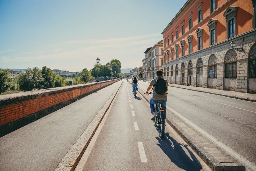 Florence: Guided Tour by E-Bike with Gelato & optional Lunch - Optional Three-Course Tuscan Lunch in a Trattoria