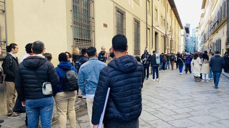 Florence: Guided Walking Tour - Florence in 90 Minutes: A Tight Route With Big Payoff