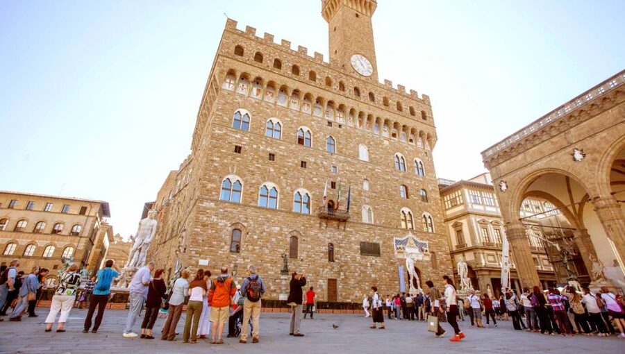 Florence: Guided Walking Tour with Entry to Santa Croce - Palazzo Pitti Area: The Brunelleschi Connection and the Streets Between