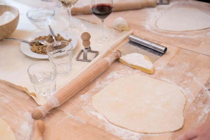 Florence: Handmade Ravioli & Pasta Class with Unlimited Wine - Why This Florence Pasta Class Starts in a Medici Stable