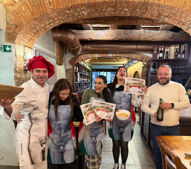 Florence: Handmade Ravioli & Pasta Class with Unlimited Wine - Making Ravioli, Tagliatelle, and Fettuccine From Scratch
