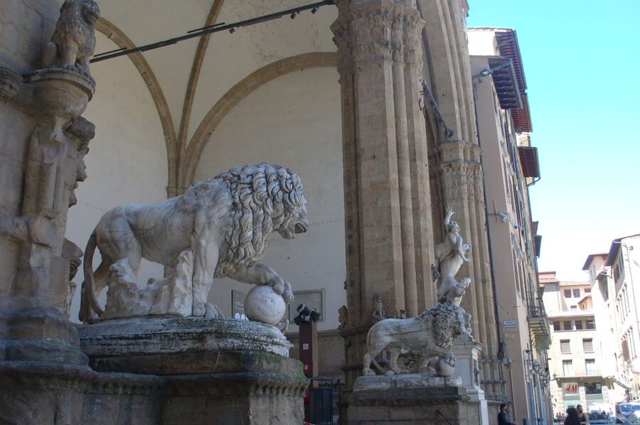 Florence: Highlights and Small-Group Accademia Tour - Pitti Palace, Oltrarno walking time, and the feel of the other Florence