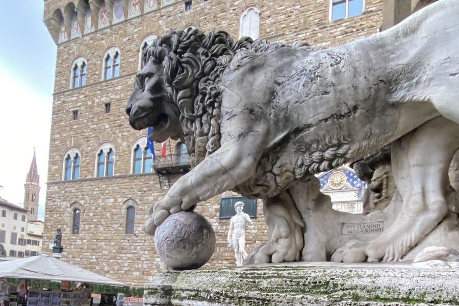 Florence historical centre and legends tour for small groups - Florence on Foot, Legends Included