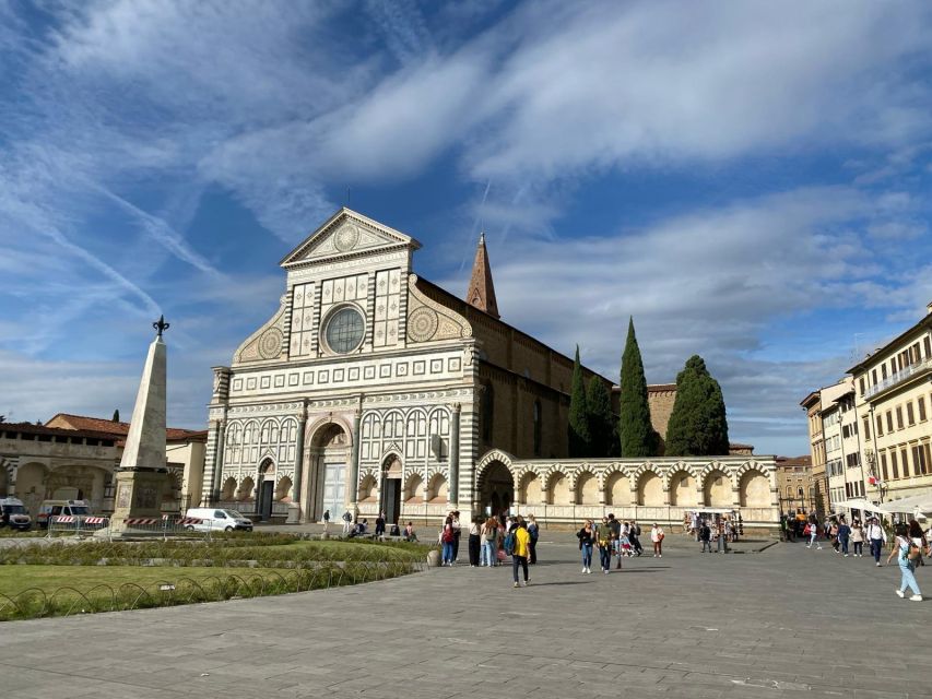 Florence historical centre and legends tour for small groups - Ponte Vecchio Photo Stop: Your Selfie with a Real Story Behind It