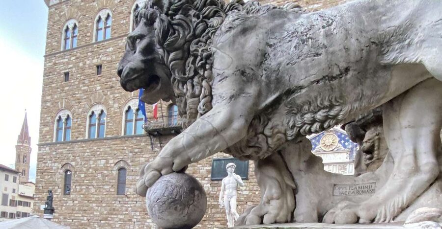 Florence historical centre and legends tour for small groups - Price and What You Actually Get for $46