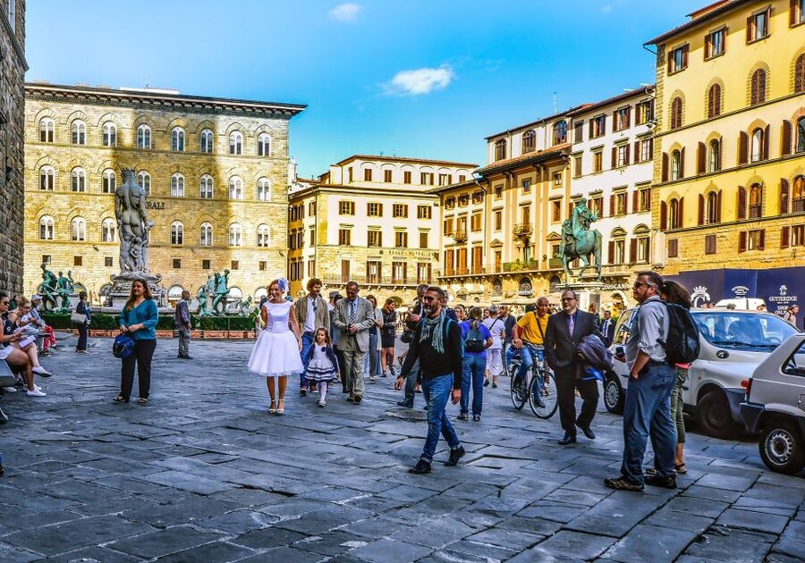 Florence in one Day: Walking Tour with Uffizi and Accademia - Price and logistics: what you pay for, and how to make it worth it