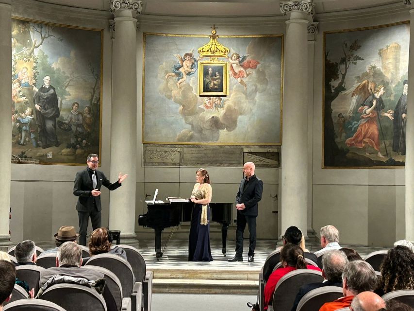 Florence: Italian Opera - The program: famous excerpts, plus a piano intermezzo and a real intermission