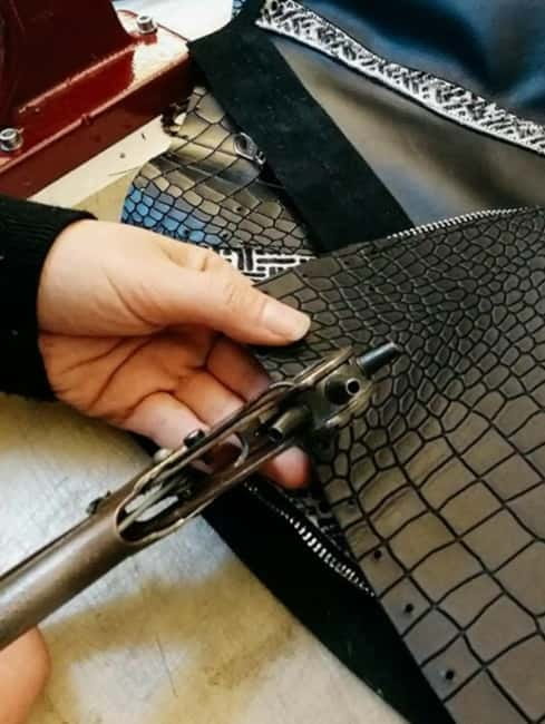 Florence: Leather Wallet-Making Workshop with Coffee - Key things to know before you go