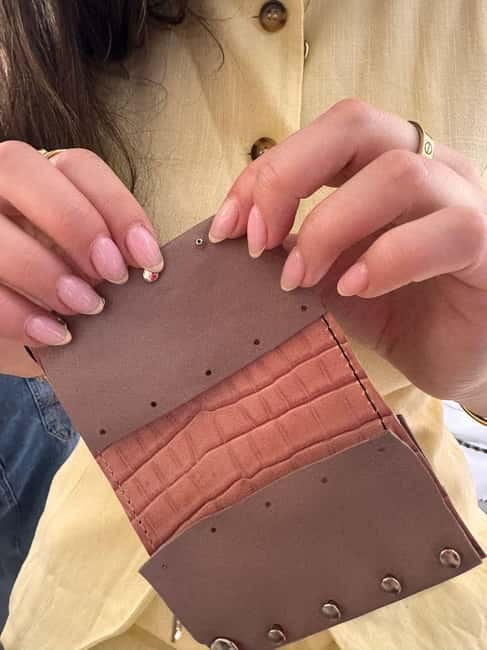 Florence: Leather Wallet-Making Workshop with Coffee - Who this workshop suits best in your Florence plans