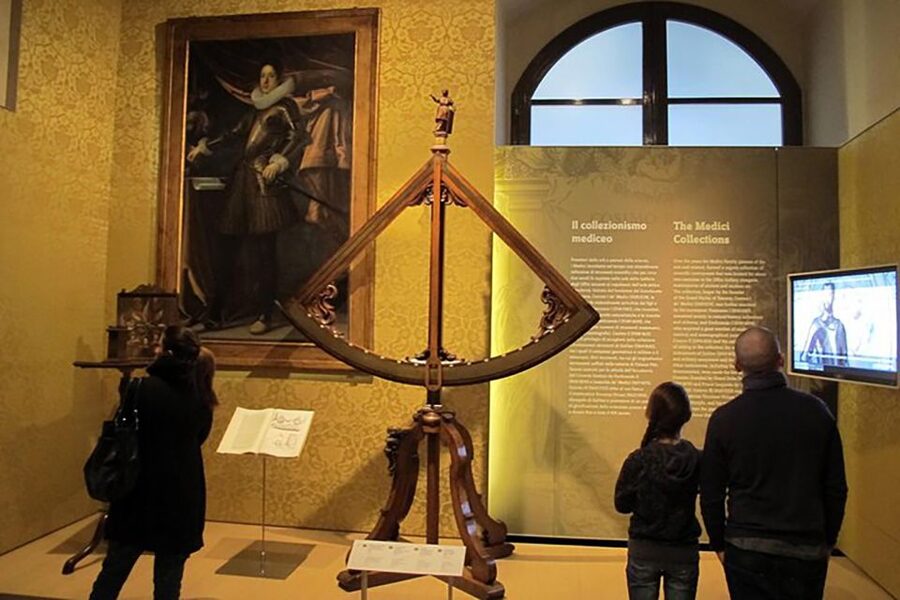 Florence: Museo Galileo Small Group Tour - Practical tips for a smooth visit (what to bring, what to skip)