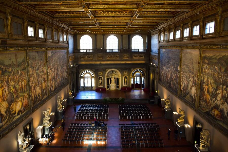 Florence: Mysteries of the Medici Guided Walking Tour - Walking through the Renaissance streets: what you gain beyond the facts
