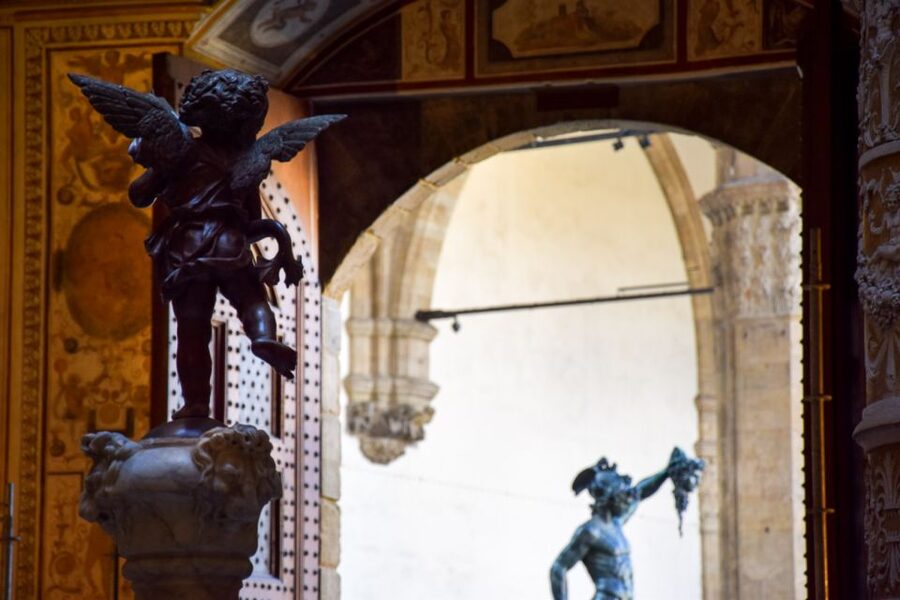 Florence: Mysteries of the Medici Guided Walking Tour - Palazzo Medici and the feeling of power made physical