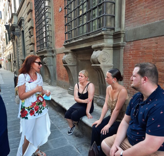 Florence: Occult & Esotericism Walking Tour For The Curious - Piazza della Signoria and the church sites: Savonarola, punishment, and public theater
