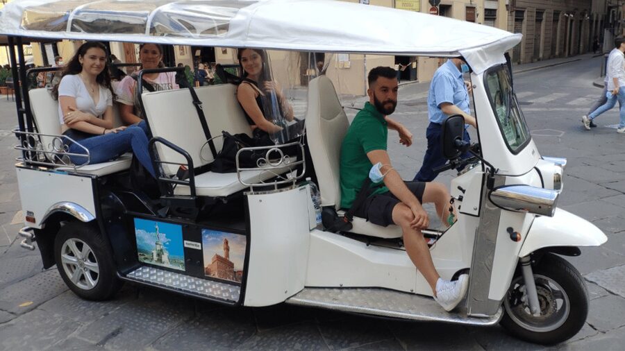 Florence: Old Town Golf Cart Excursion - Florence Old Town by Electric Golf Cart: Why This Format Feels Smarter