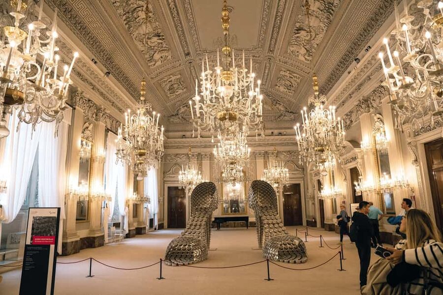 Florence: Palatina Gallery and Pitti Palace Guided Tour - Optional wine tasting with Tuscan products, when it’s worth the upgrade