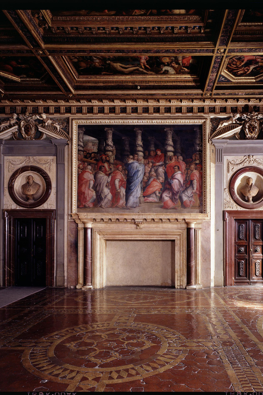 Florence: Palazzo Vecchio Ticket & Visit with optional Lunch - Eleonora of Toledo and Cosimo I Apartments: Rooms That Feel Like Characters