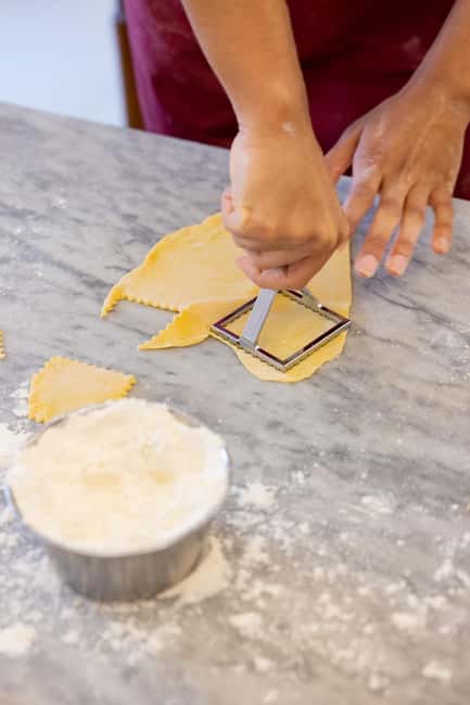 Florence: Pasta Class with Wine, Limoncello and Dessert - Fettuccine by hand: rolling out confidence