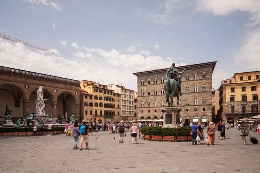Florence: Piazza della Signoria & David - Anti Walking Tour - How the Medici story makes the art feel personal