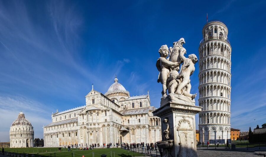Florence: Pisa, Siena and San Gimignano Small Group Day Trip - Getting to the meeting point near Santa Maria Novella