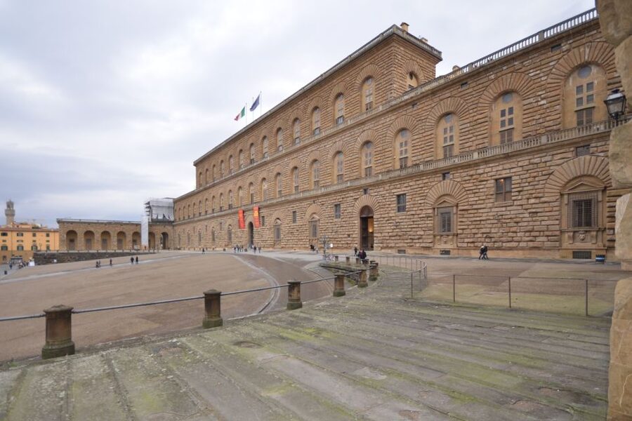Florence: Pitti Palace and Palatina Gallery Ticket and Tour - The 110-minute guided tour: what you actually cover