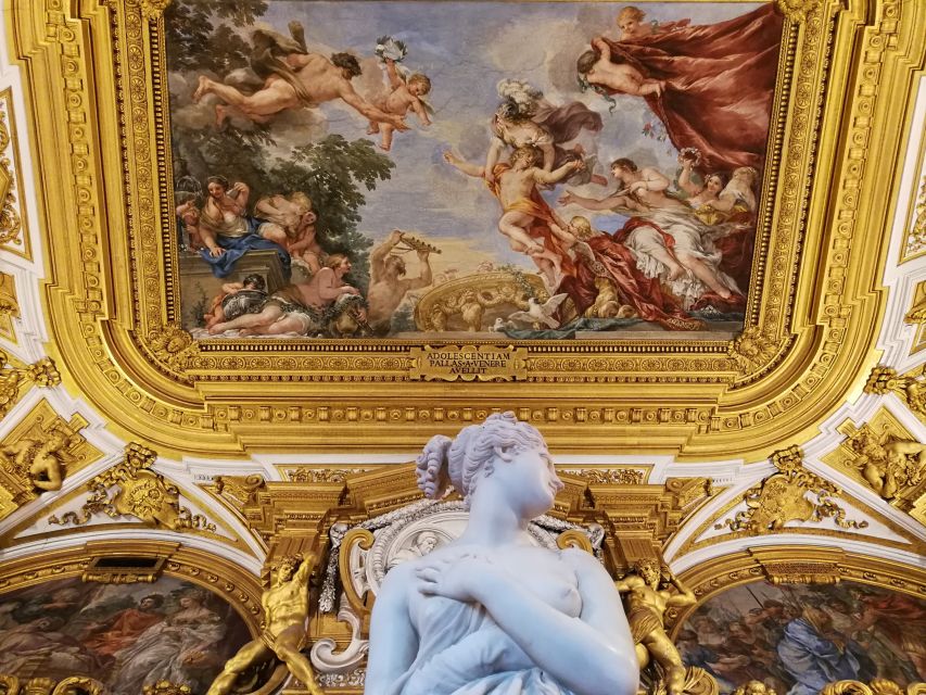 Florence: Pitti Palace and Palatina Gallery Ticket and Tour - Getting to Piazza Pitti and using the skip-the-line advantage