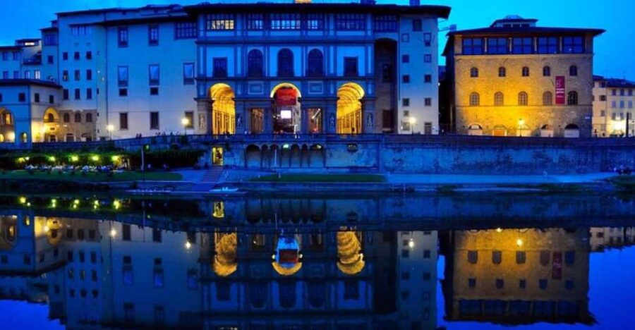 Florence: Private E-Bike Night Tour & Piazzale Michelangelo - Cathedral Square and Santa Croce: Big Names, Small Streets