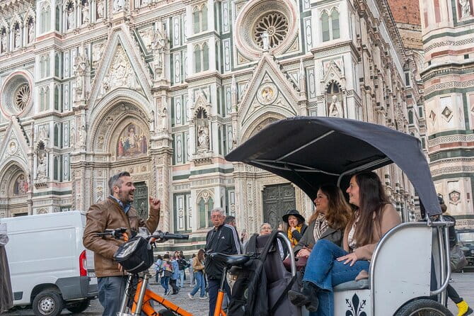 Florence Private Transportation in Rickshaw - The pickup game plan: Piazza della Repubblica to Santa Croce