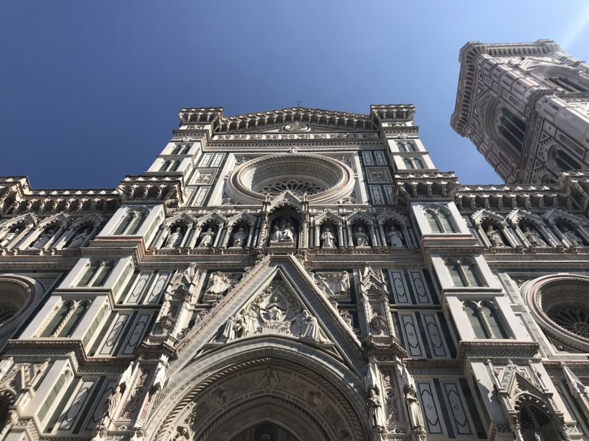 Florence: Renaissance City Walking Tour - Via Tornabuoni, Piazza della Repubblica, and the cathedral reveal