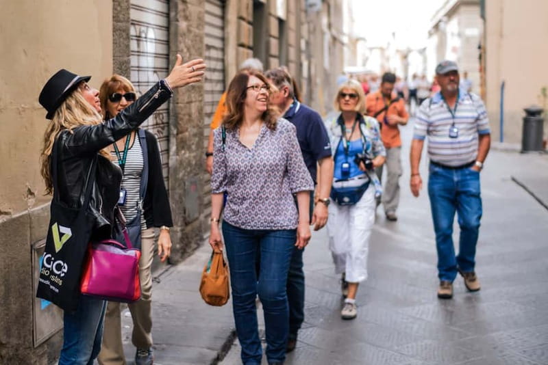 Florence: Skip-the-line David at the Accademia & Duomo Tour - Piazza della Signoria, Ponte Vecchio, and the Medici-era walking loop
