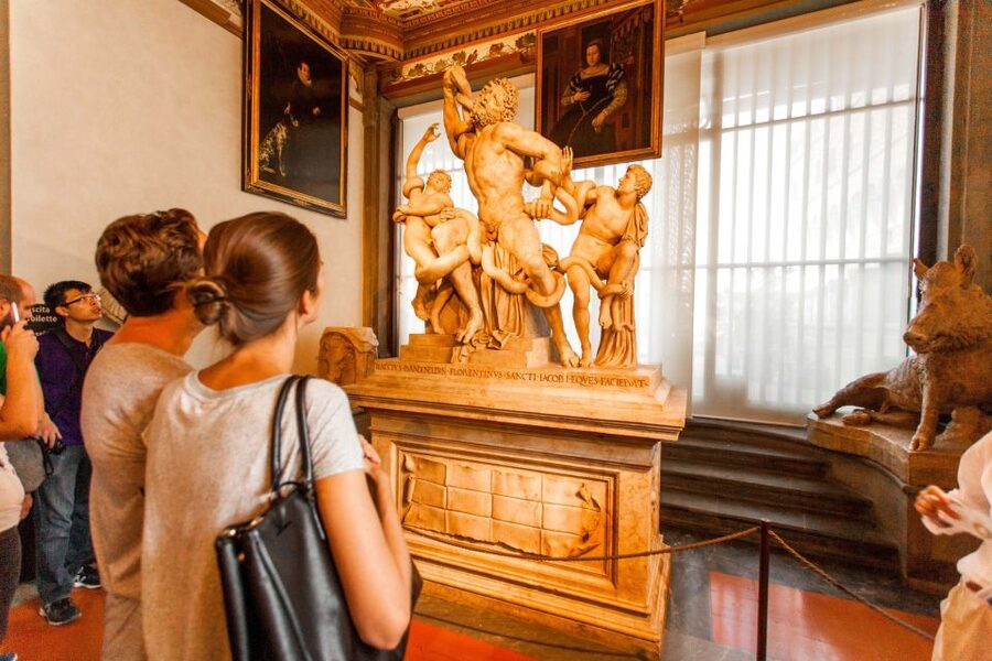 Florence: Skip-the-Line Uffizi Gallery Small Group Tour - Entering Fast, Surviving Security, and Actually Finding Your Group