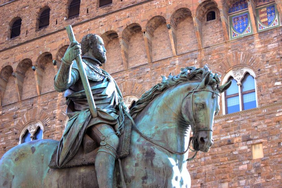 Florence: Skip-the-Line Uffizi Museum Tour Kids & Families - Where the tour starts, and why it matters in Florence