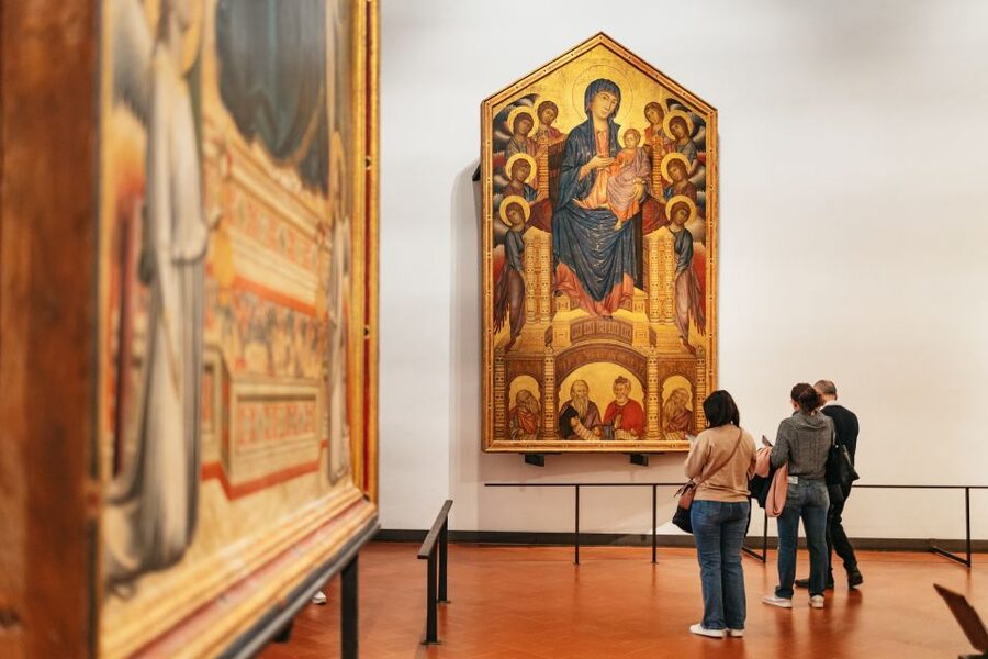 Florence: Skip-the-Line Uffizi Small Group Tour - Languages and group style: easier listening, better questions
