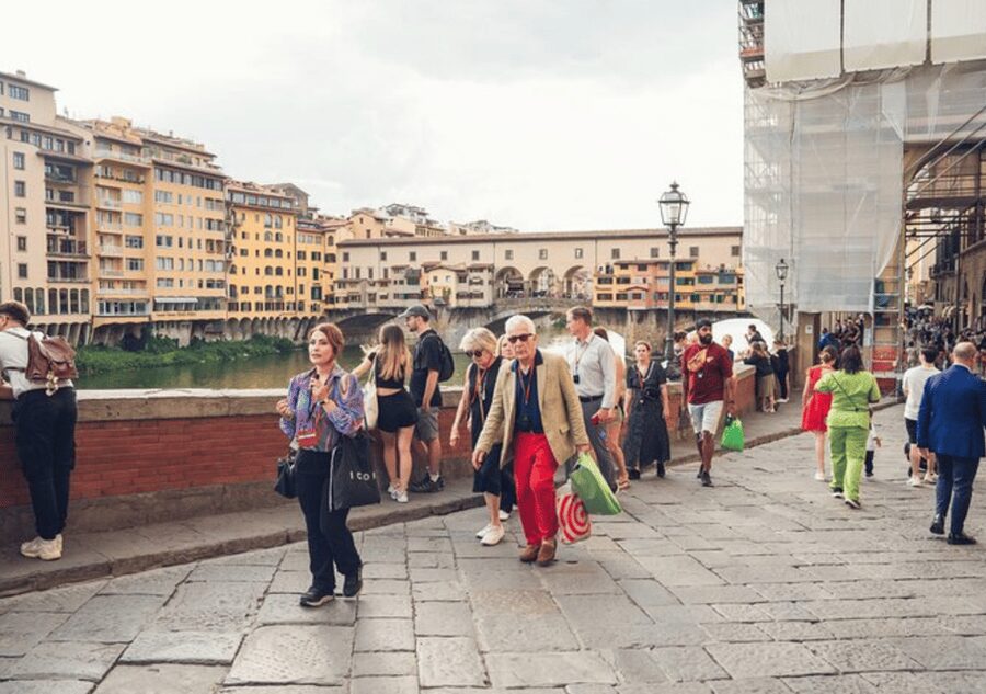Florence: Small Group Guided Walking Tour - Ponte Vecchio walk: the bridge as a living marketplace