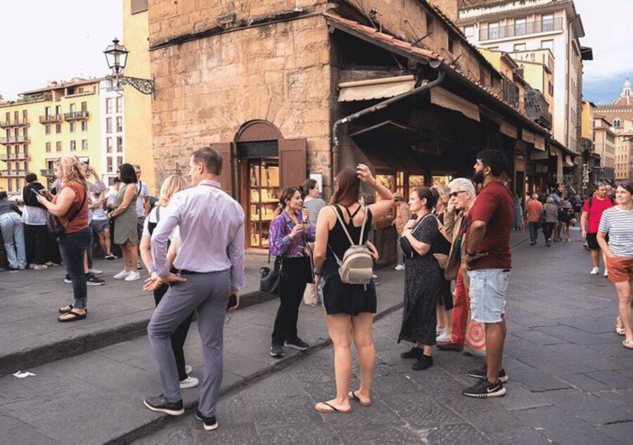 Florence: Small Group Guided Walking Tour - Price and value: $18 for 1.5 hours of direction and context