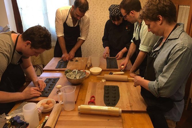 Florence Small-Group Pasta Class with Seasonal Ingredients - Key things that make this class worth your time
