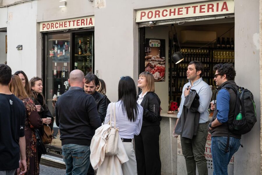 Florence Street Food Tour: Central Market & Duomo Area - Duomo and Battistero area storytelling: what you look at, and what the guide explains