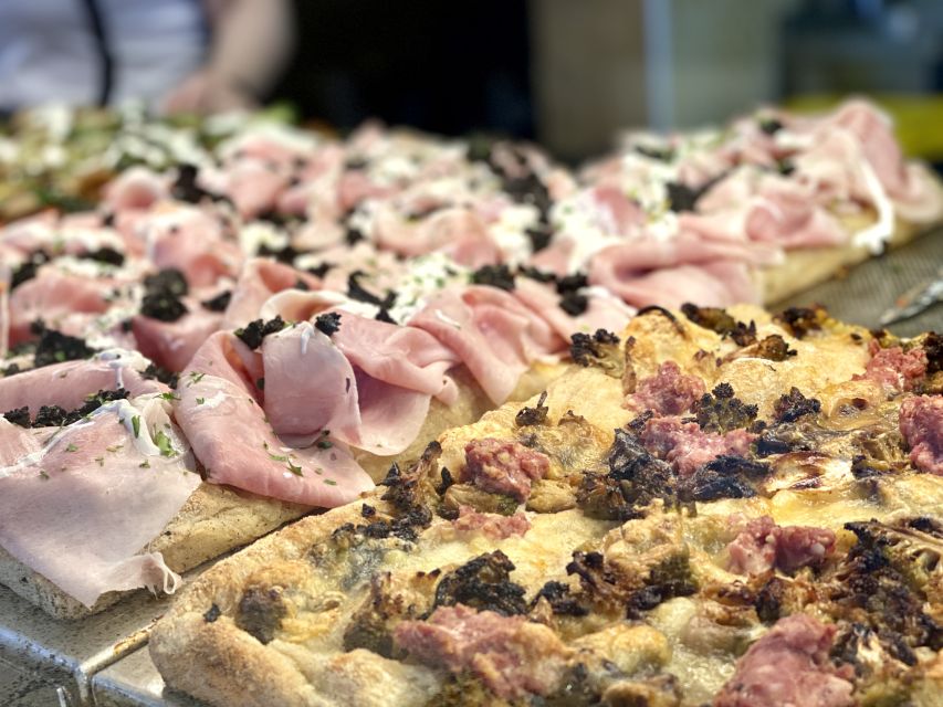 Florence: Street Food Tour with Wine & Local Guide - Ponte Vecchio and the riverfront feel: where Florence turns sensory