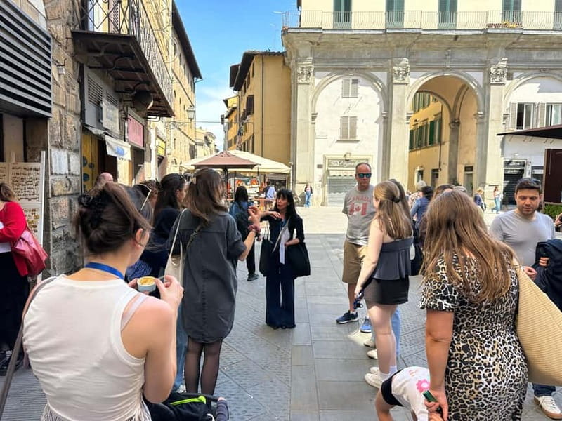Florence: Street Food Tour with Wine & Local Guide - Group size, pace, and the standing reality