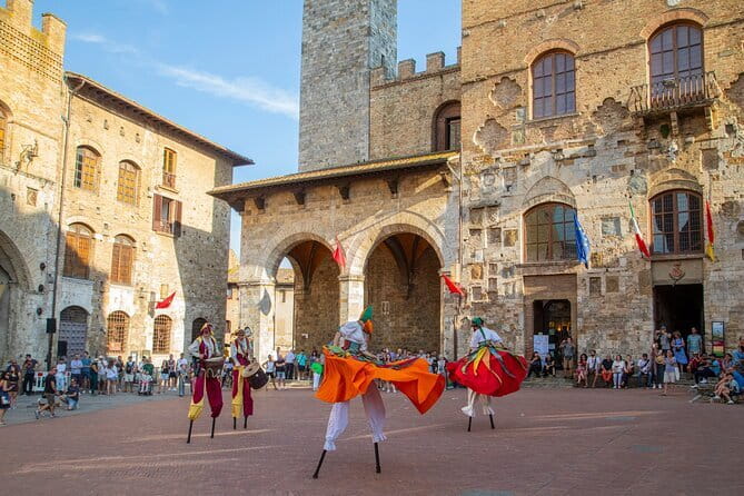 Florence: Tuscany Grand Tour-Siena, San Gimignano, Chianti & Pisa - Siena on Foot: Piazza del Campo, Contrade, and the Duomo Area