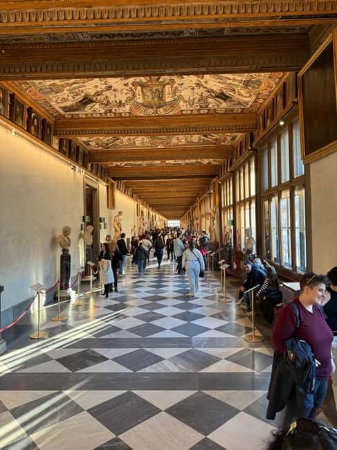 Florence: Uffizi Gallery Guided Tour, Skip-the-Line Tickets - Guides matter: Rafael’s setup and Giovanni’s knowledge style
