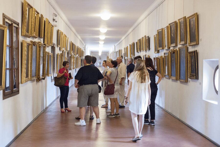 Florence Uffizi Gallery & Medici Vasari Corridor Guided Tour - The itinerary flow, how it actually feels in real time