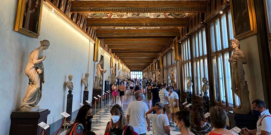 Florence: Uffizi Gallery Priority Ticket & Small-Group Tour - Meeting at Uffizi door 3, and what the small group really means