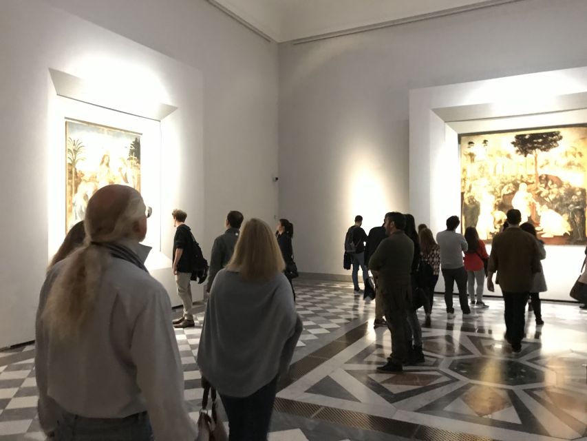 Florence: Uffizi Gallery Private Treasure Hunt for Families - Starting at Neptune Fountain: your clue hunt gets real fast