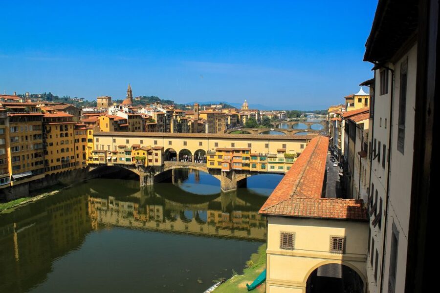 Florence: Uffizi Gallery Private Treasure Hunt for Families - Piazza della Signoria: where art meets Florence street drama