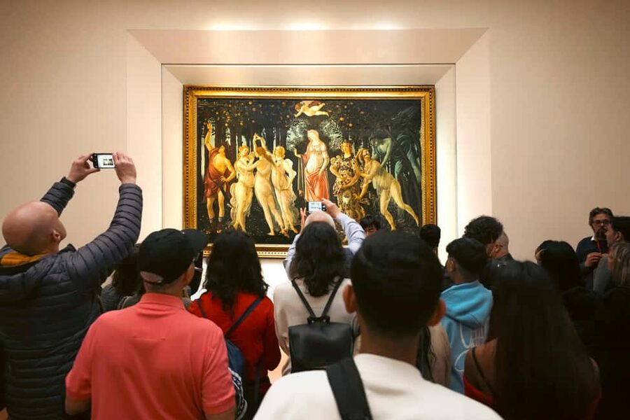 Florence: Uffizi Gallery Reserved-Entry VIP Tour - The Headsets Make Crowds Less of a Problem