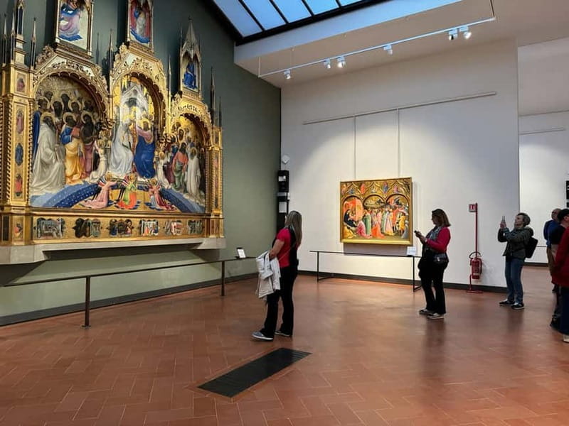 Florence: Uffizi Gallery Skip-the-line Ticket with escort - Inside the Uffizi building: Vasari’s offices turned art museum